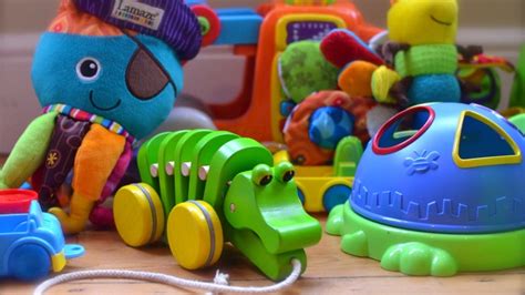 Güvenli çocuk oyuncakları - nelere dikkat edilmelidir?